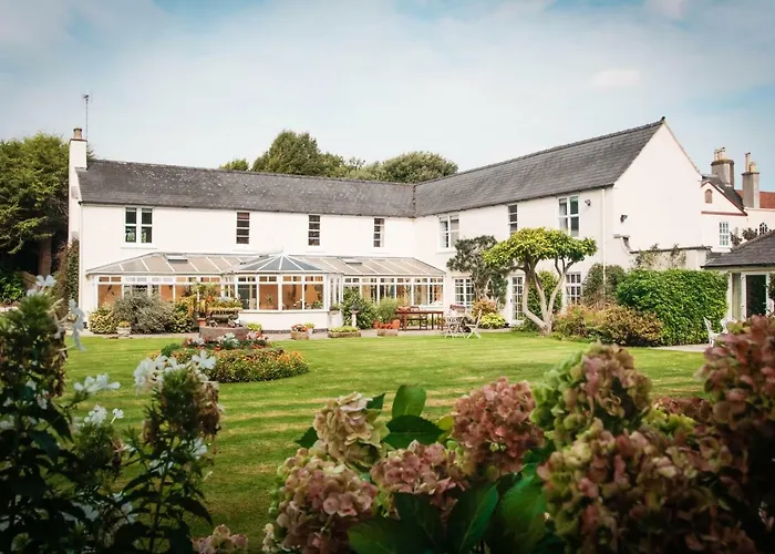 Little Manor Bed & Breakfast Cheltenham